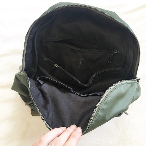 small backpack - Picture 2 of 3